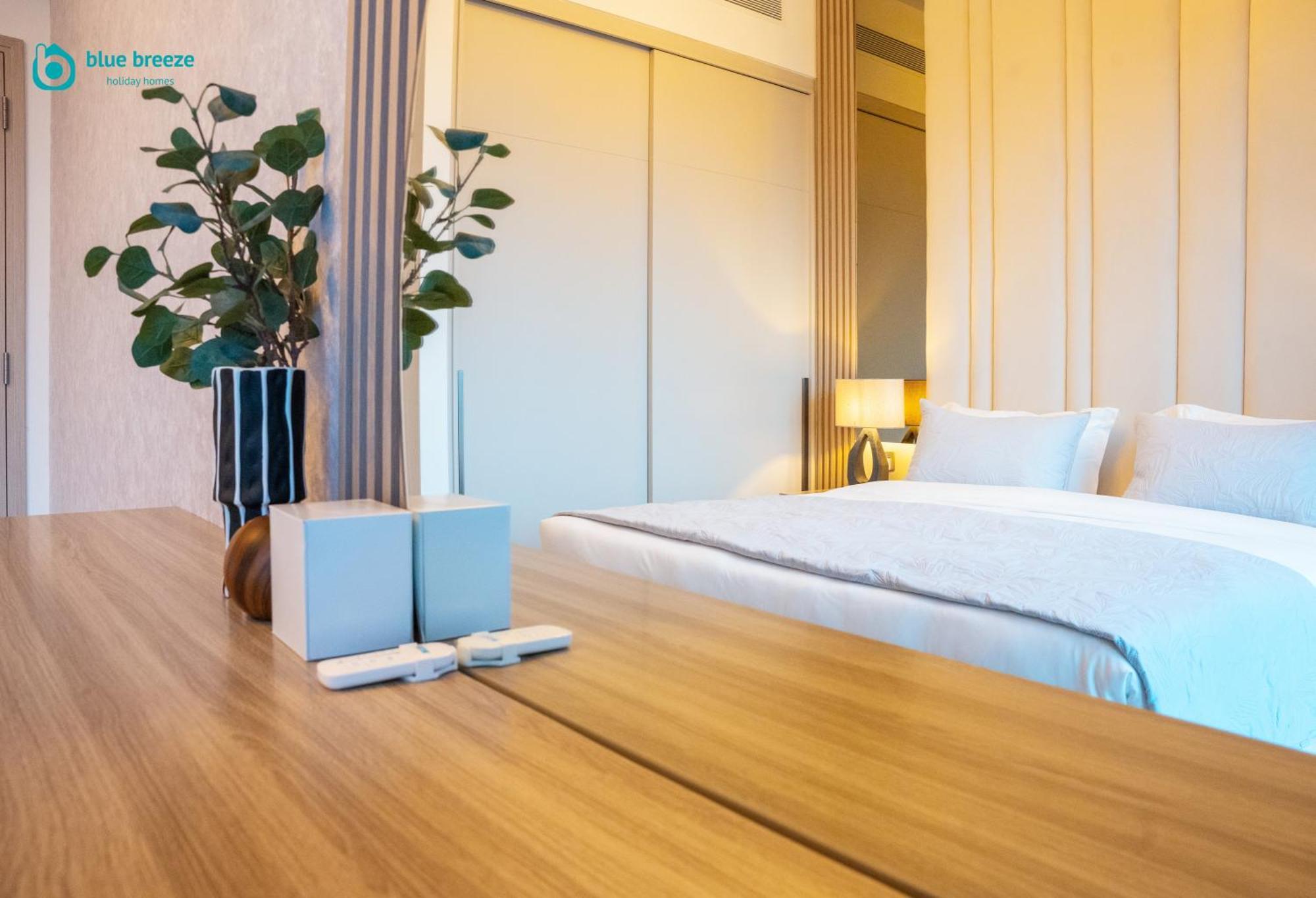 Blue Breeze - Luxury In Downtown Apartment